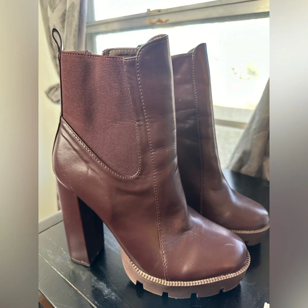 Lemonade Atlas Chucky Heel Side Zip Women’s Platforms Size 9